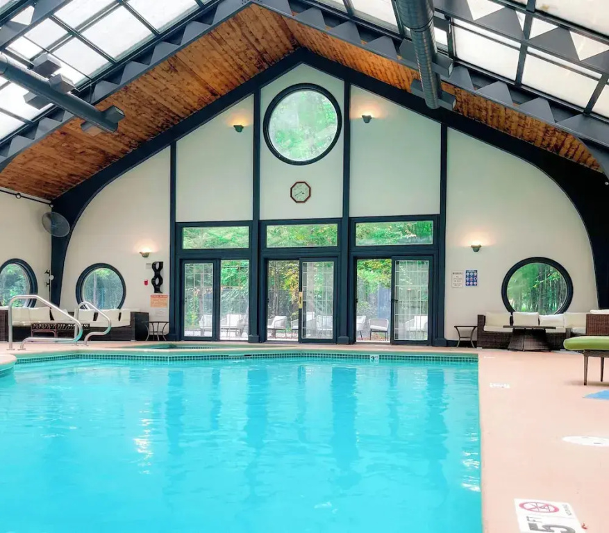 Chateau Merrimack Hotel & Spa