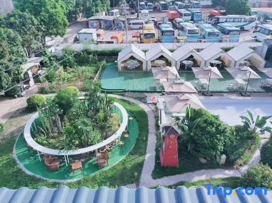 Xiamen Baihaishu Hotel (Huanghua Beach, Huandao Road)