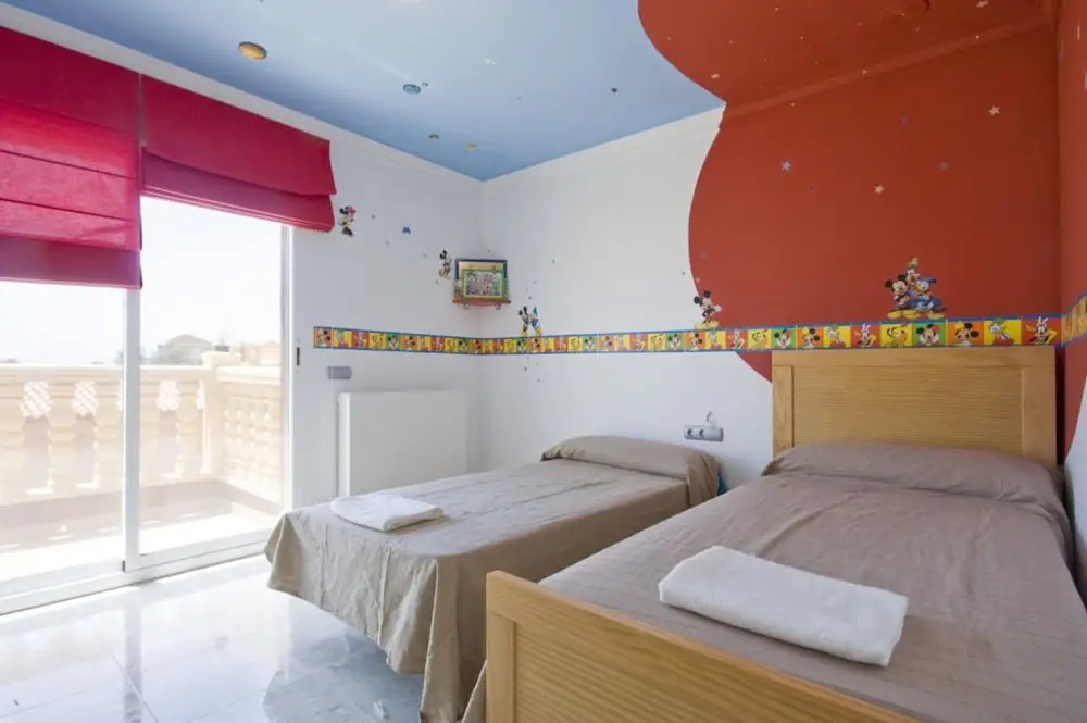 Villa - 4 Bedrooms with Pool, WiFi and Sea views - 104966
