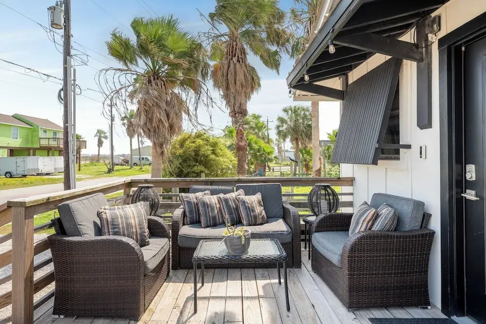Simpatico by Avantstay Pool, Near Birding Center