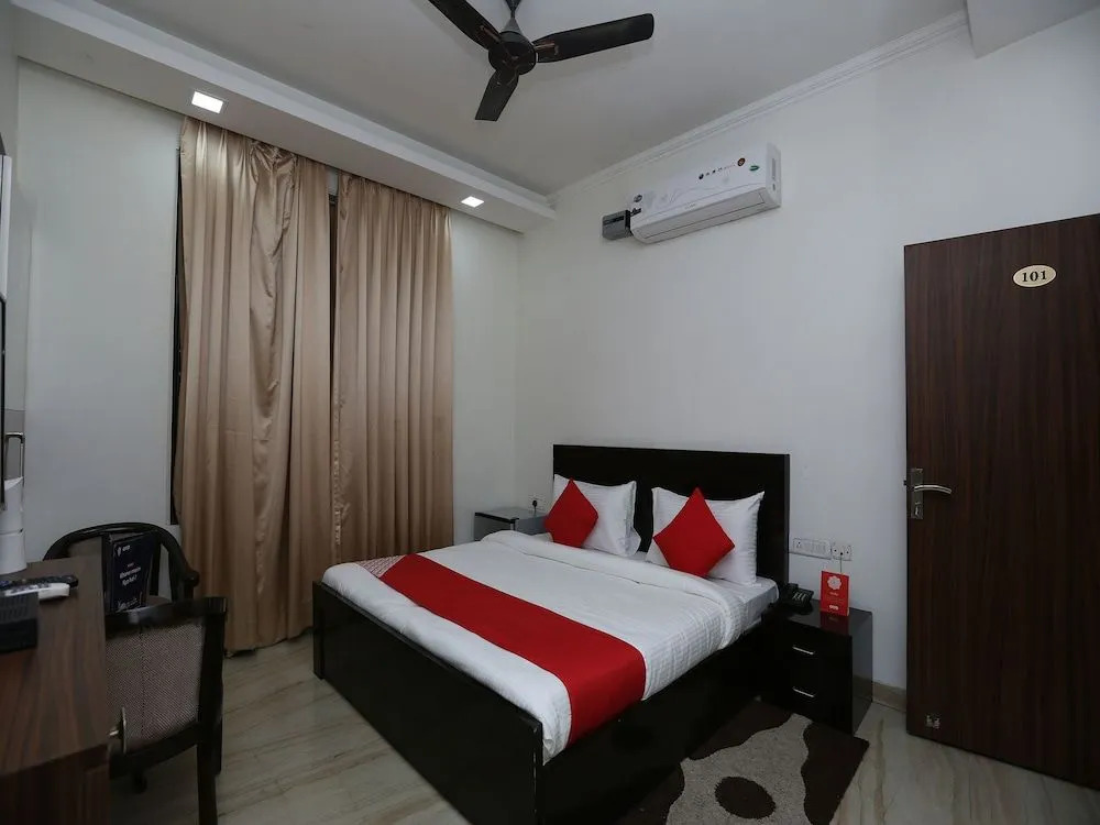OYO 15907 The Destiny Inn