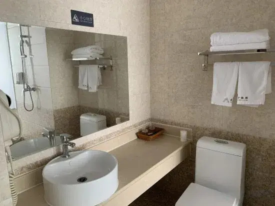 Mansabuse Hotel (North China Shoe City)