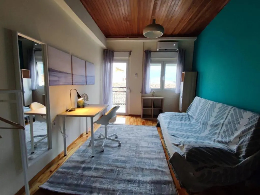 Wood & White apartment in historic center with 2 bedrooms