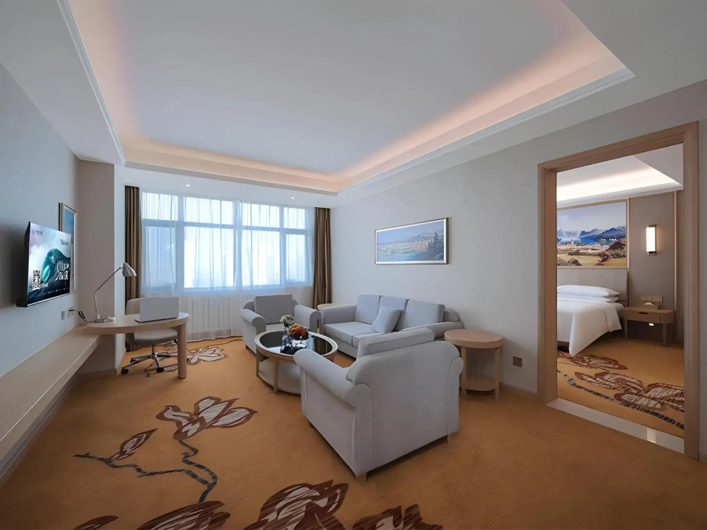 Vienna International Hotel (Baotou Airport)
