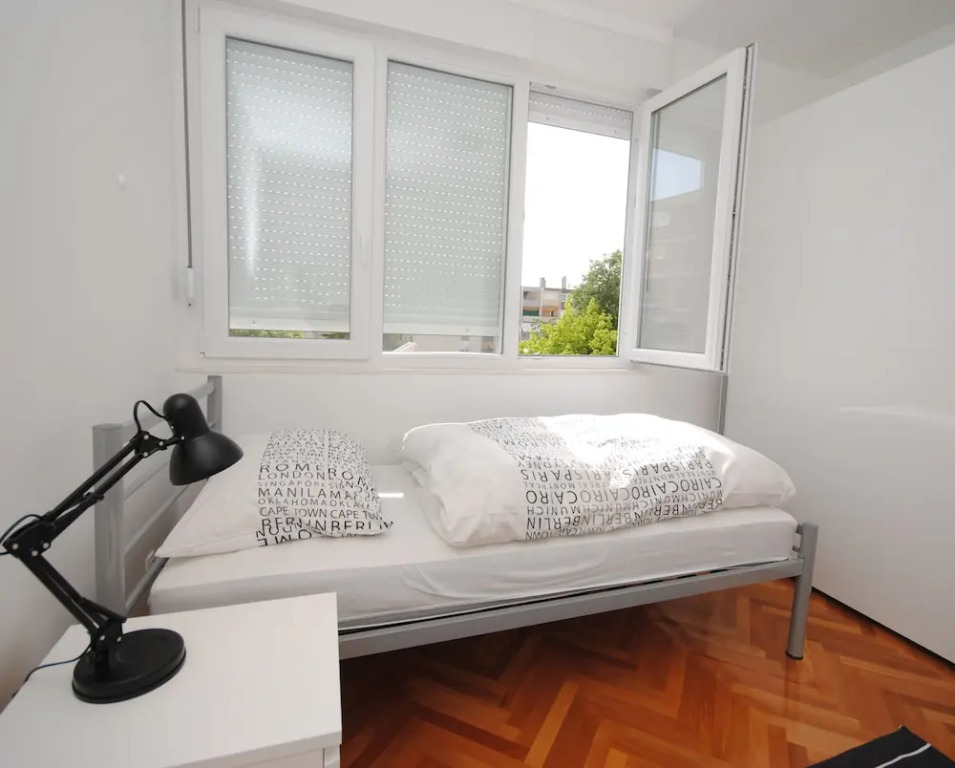 Bolt Holiday Apartment