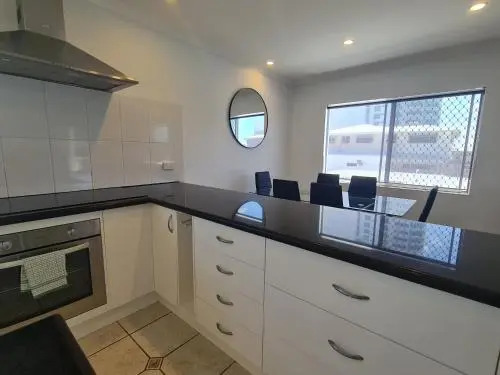 Cranbourne Court Unit 7