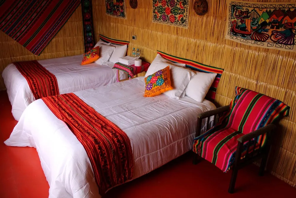 Titicaca Floating Lodge