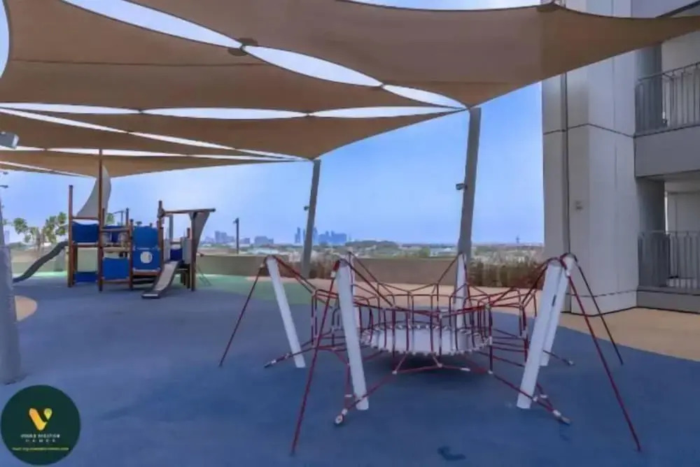 Private Room in Luxury Burj Vista Apartment Downtown with Burj Khalifa View