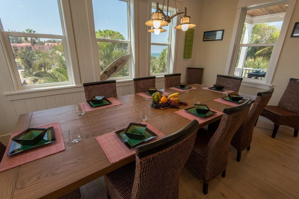 Coastal Horizons Apartment 6
