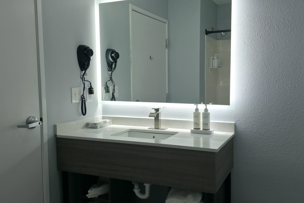 Baymont by Wyndham Louisville Southwest