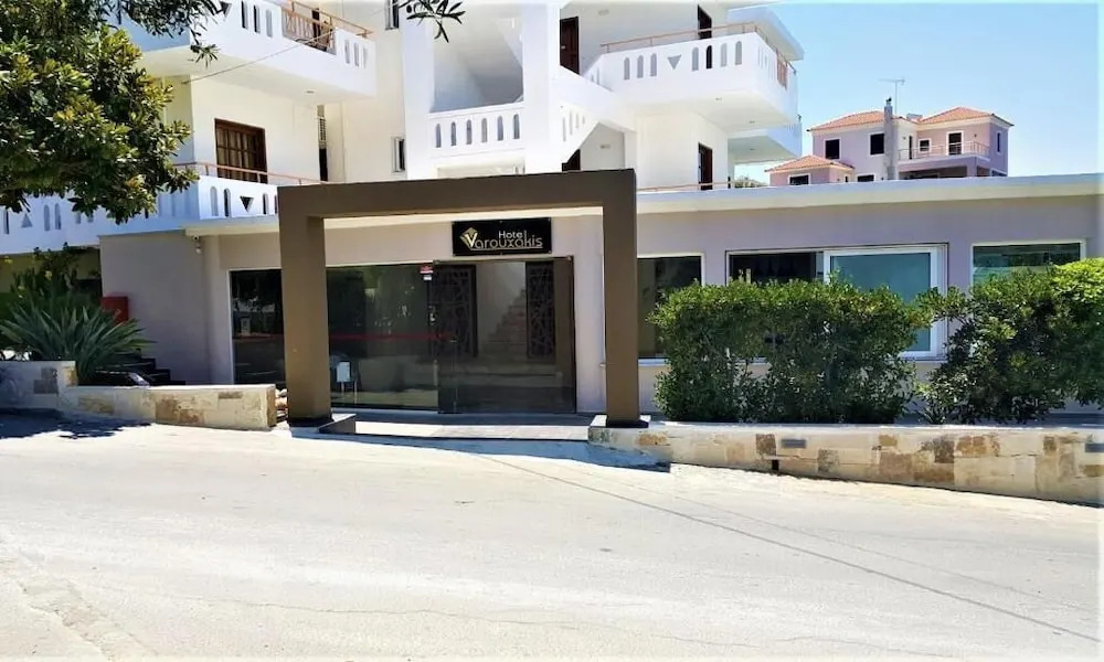 Varouxakis Hotel