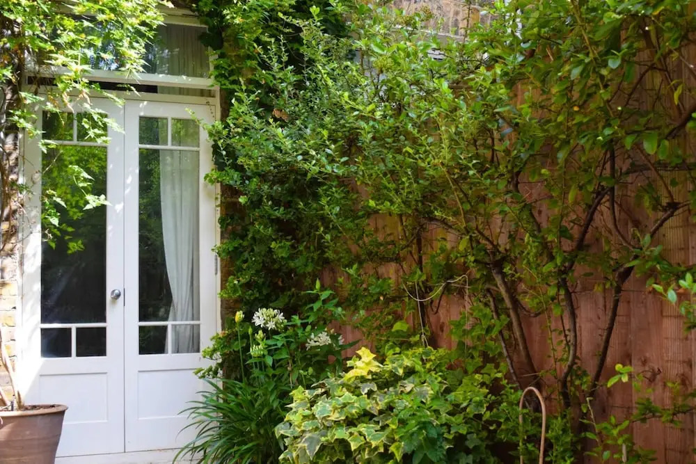 Pretty Brixton 1 Bedroom Flat With Garden