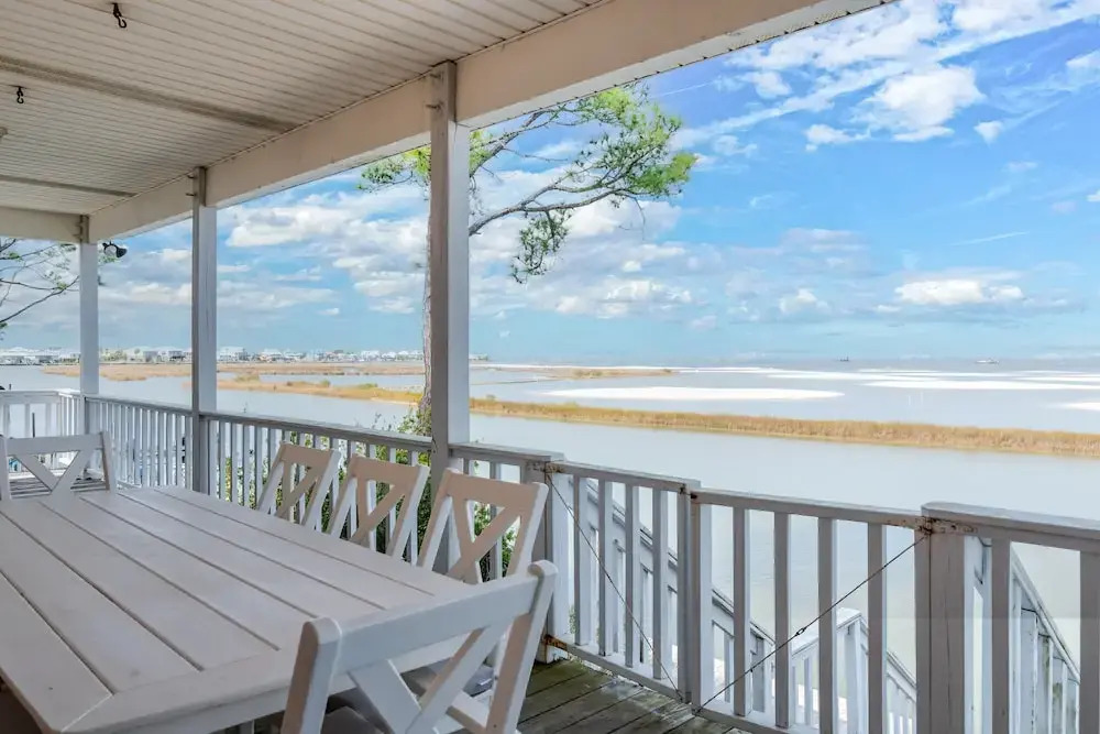 Screamin' Peace 1614 Cadillac 3 Bedroom Home by RedAwning