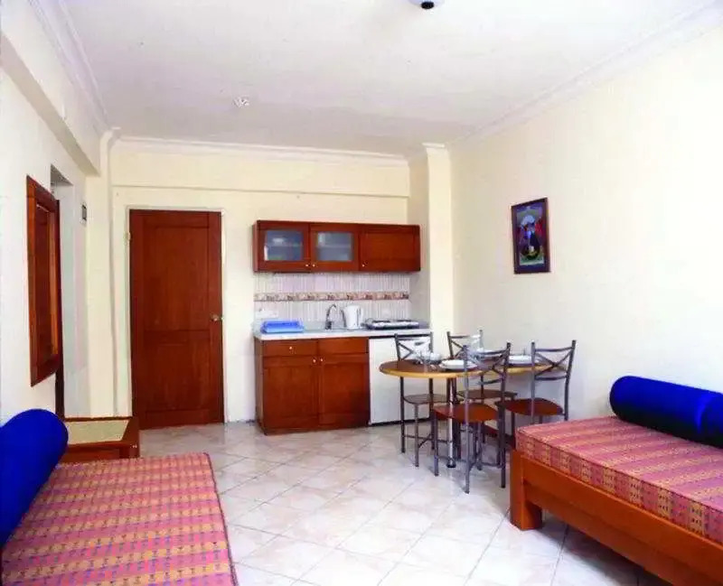 Two Seas Hotel