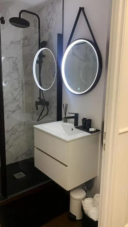 Appartement vue port et accès direct mer, centre ville de la Grande Motte prés de Montpellier