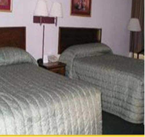 Budget Host Inn and Suites Memphis