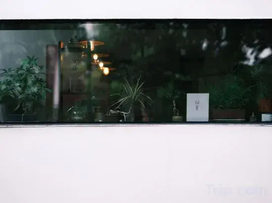 DAI House · Lakeside boutique guesthouse