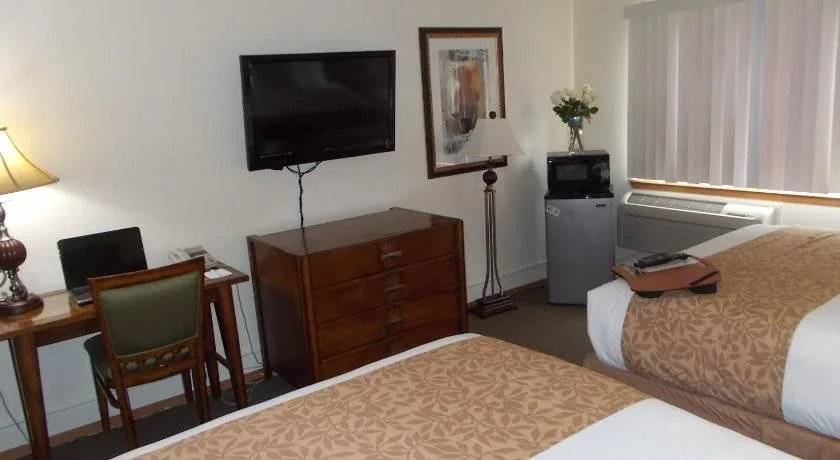 Tides Inn