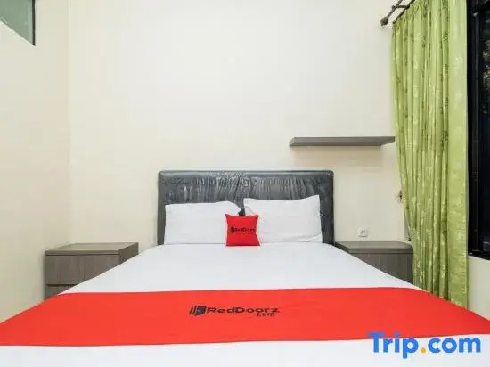RedDoorz Plus @ Grace Residence Surabaya