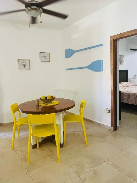 Lovely Beachfront 2 bedrooms condo with 2 pools