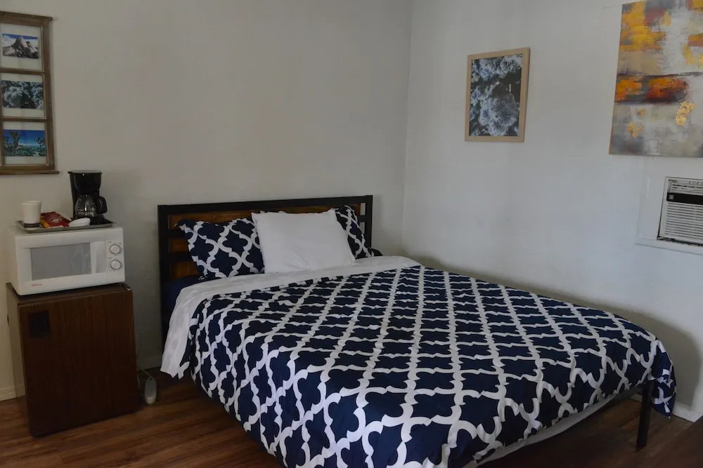 Mojave Trails Inn and Suites