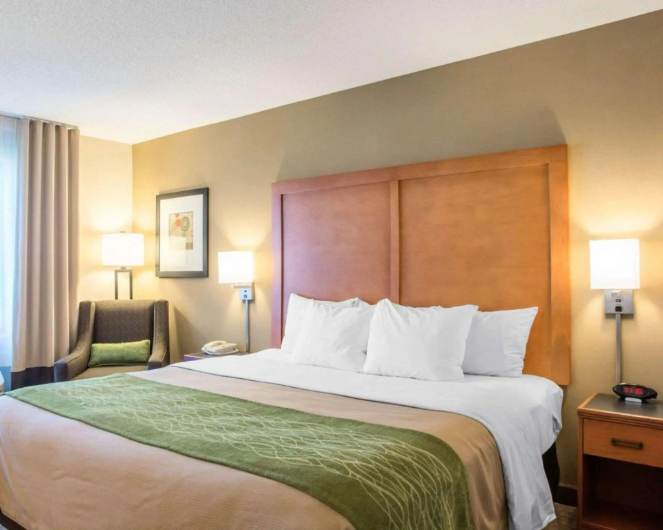 Comfort Inn & Suites West Chester - North Cincinnati