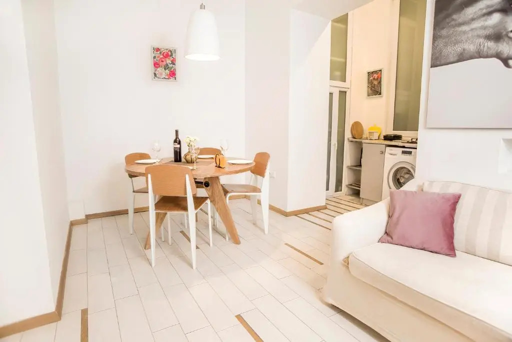 Tbilisi center 2 BD 80sq with Balcony and High ceiling