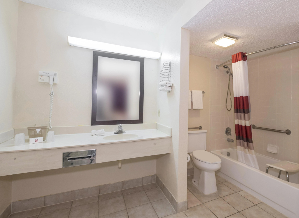 Red Roof Inn Acworth - Emerson - LakePoint South