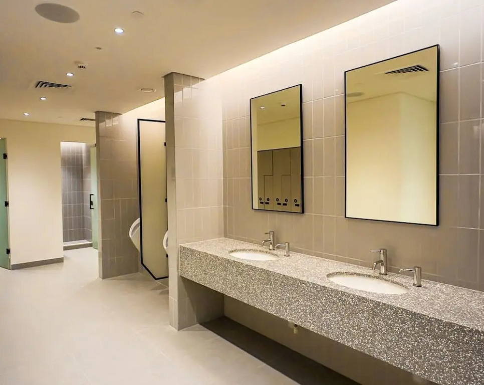 Aya - Beachfront Apartment With all Amenities and Pool