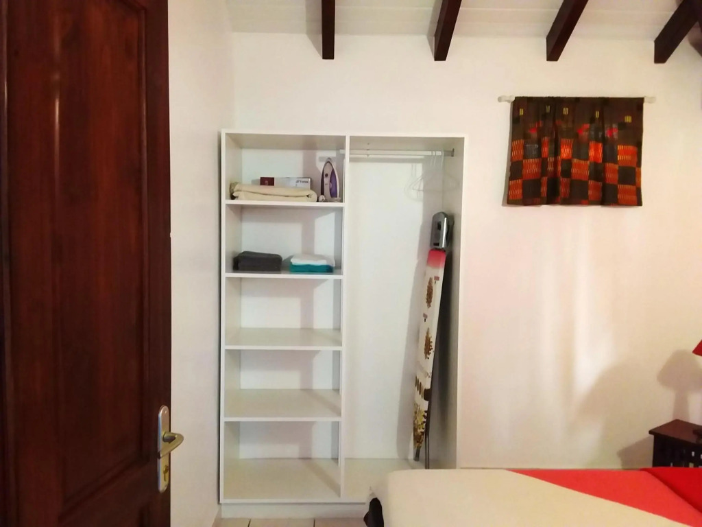 Maison d'une chambre avec piscine partagee jardin clos et wifi a Le Moule