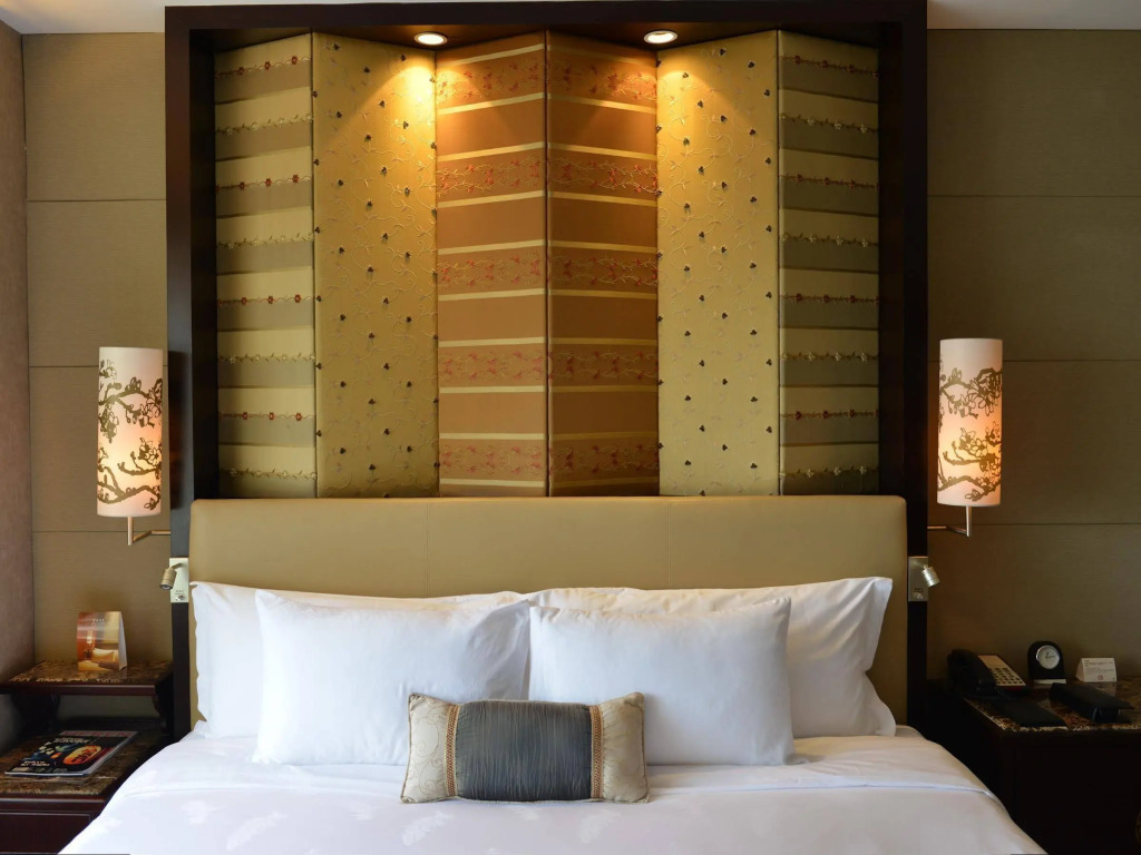 Отель The Garden Hotel Guangzhou