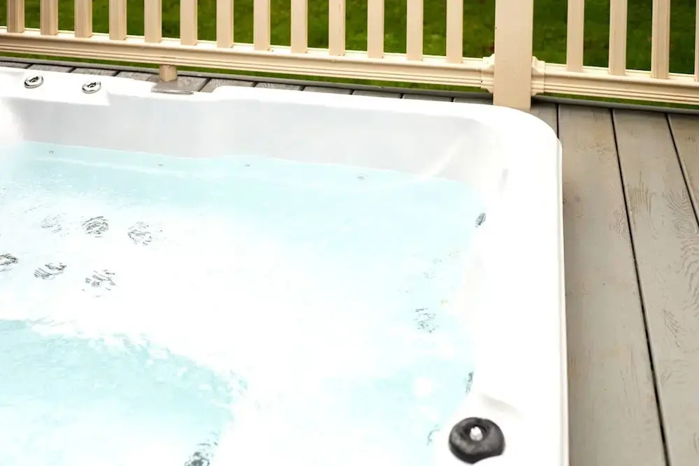 Host Stay Falconers Lodge