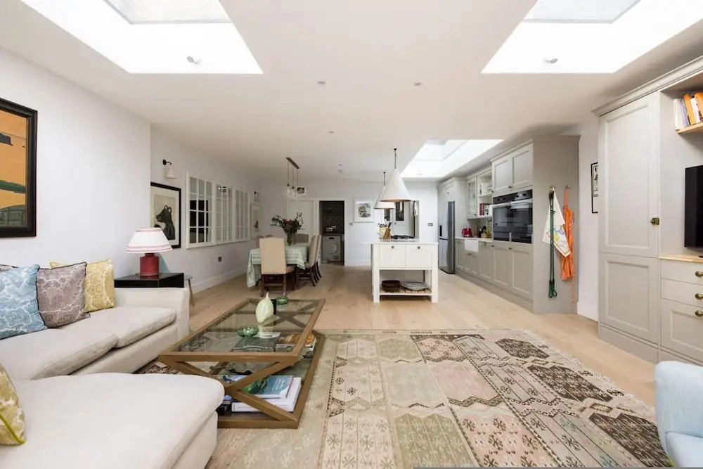 Fabulous 4 Bedroom Family Home in Fulham