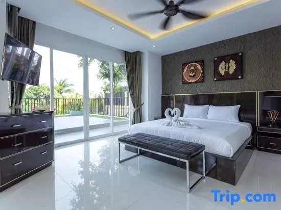 *Ocean View 4BR w/ Private Pool & Rooftop V179