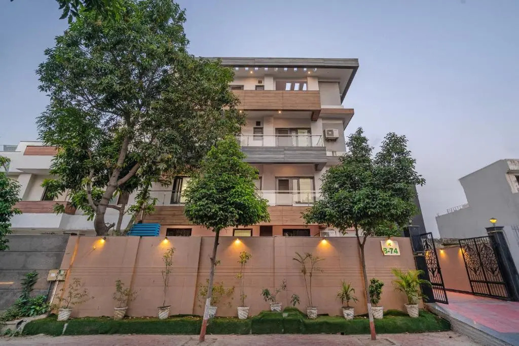Treebo Modern Stays