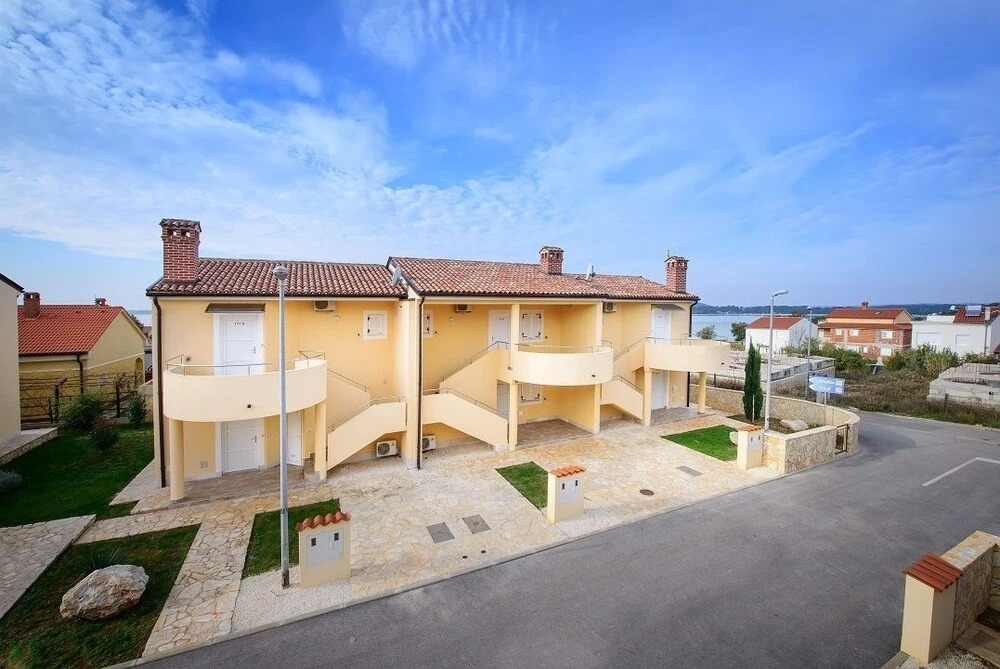 Plavo Nebo Oleander Apartments