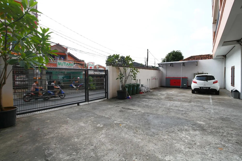 Airy Eco Palmerah Barat Sembilan 75 Jakarta