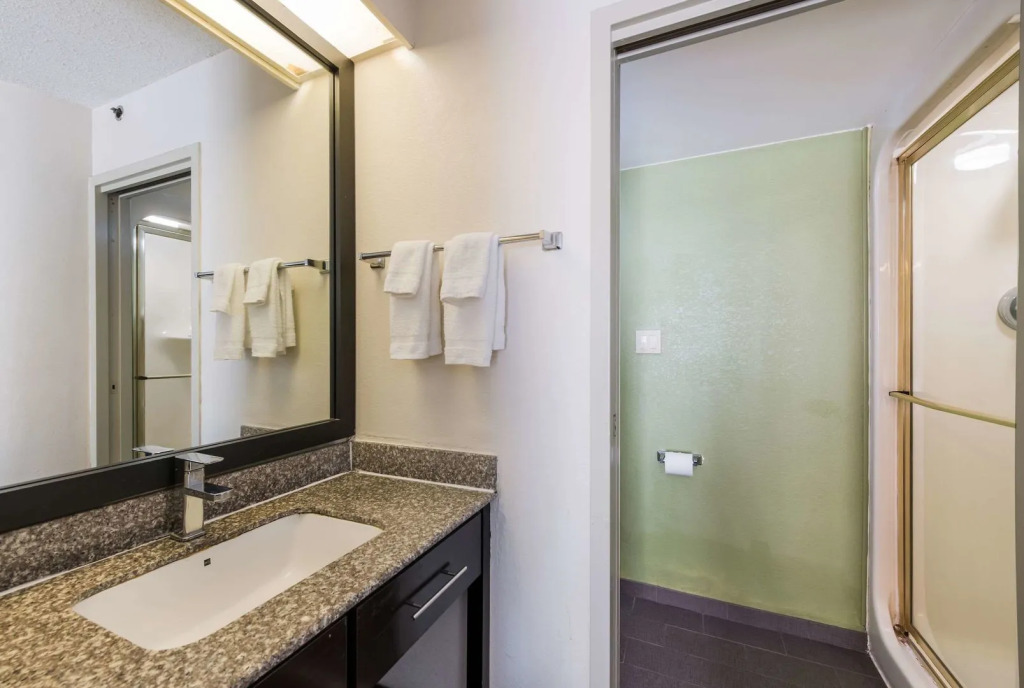 Studio 6 Suites - Knoxville, TN - Downtown