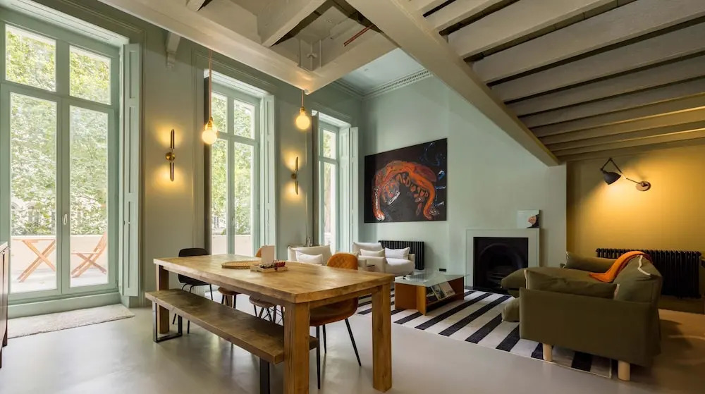 Beautiful Paddington Loft-style Apartment