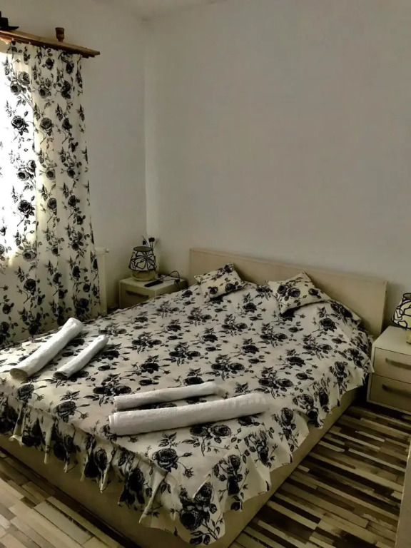 Casa De Sub Piatra