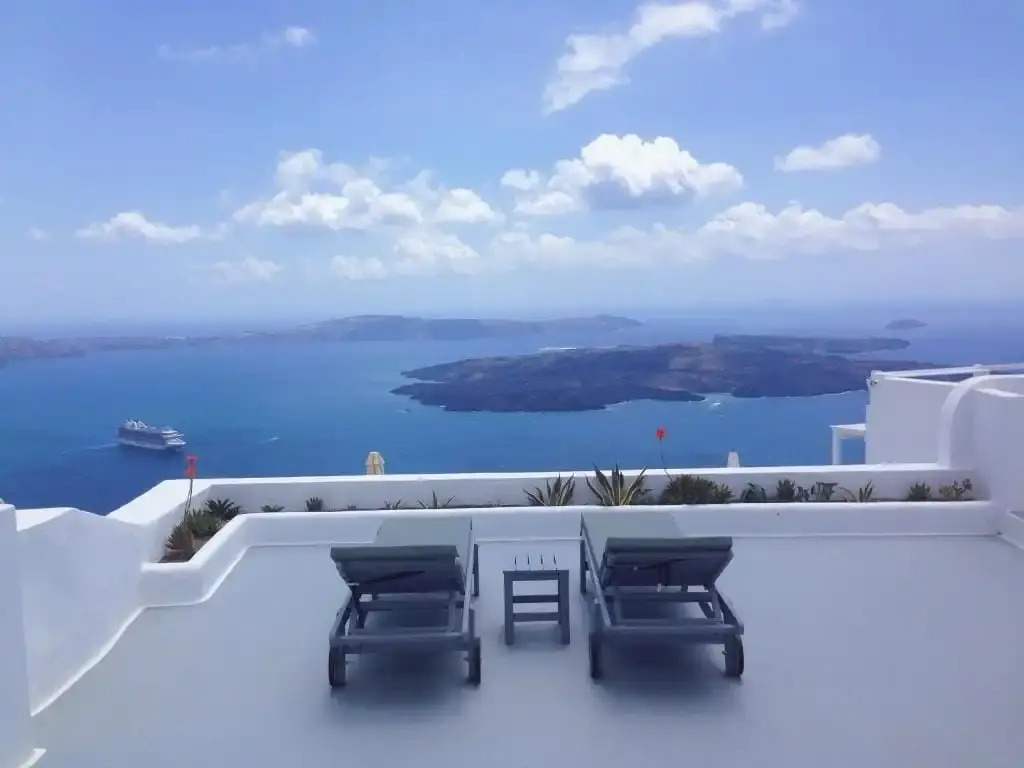 Altana Cliffside Villas