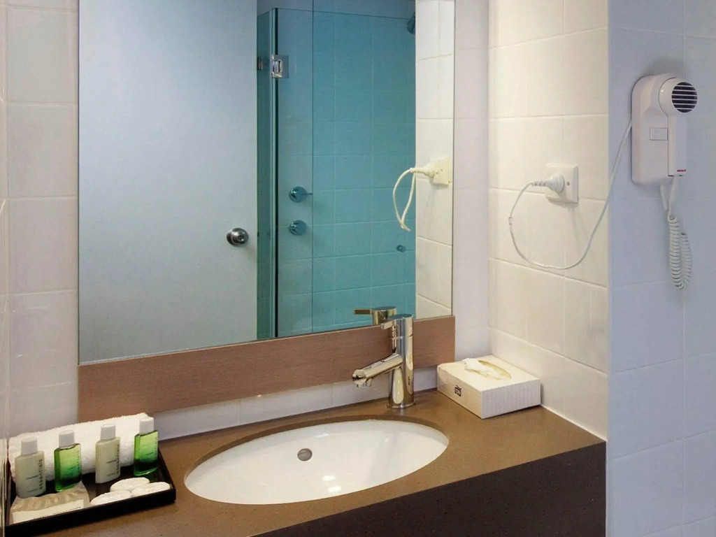 ibis Perth