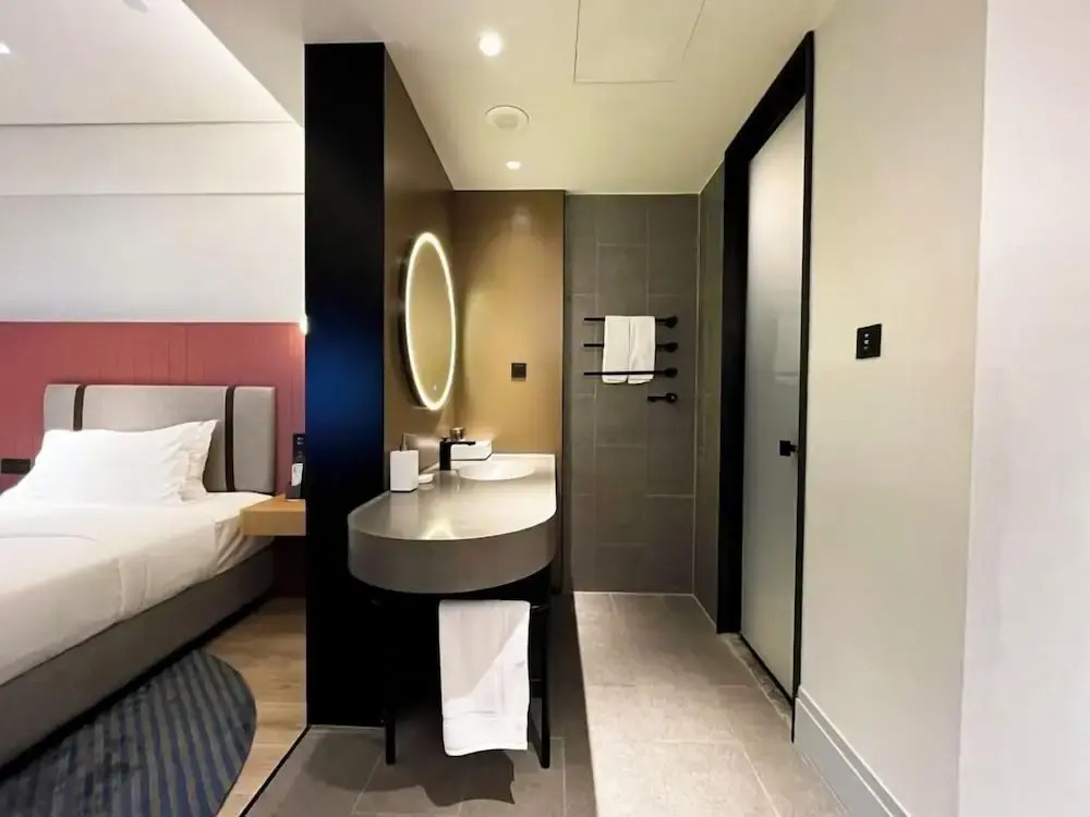 Sunstone Plaza Hotel