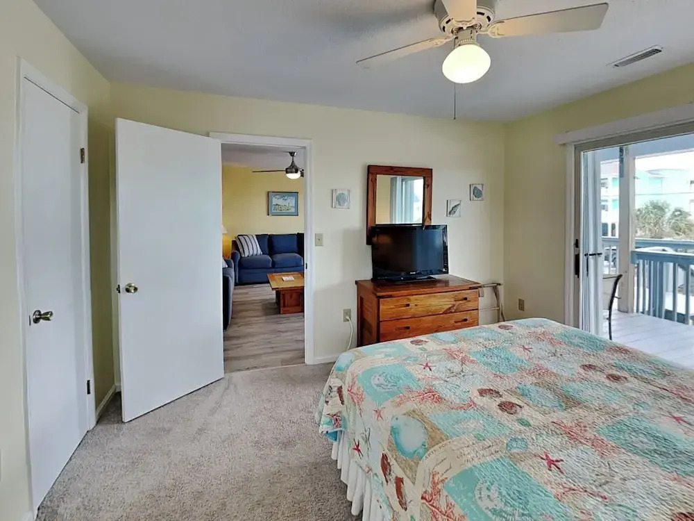 Happy Days by Topsail Realty
