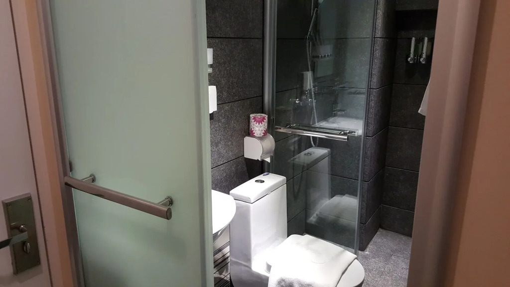 Seasons Hotel - Causeway Bay