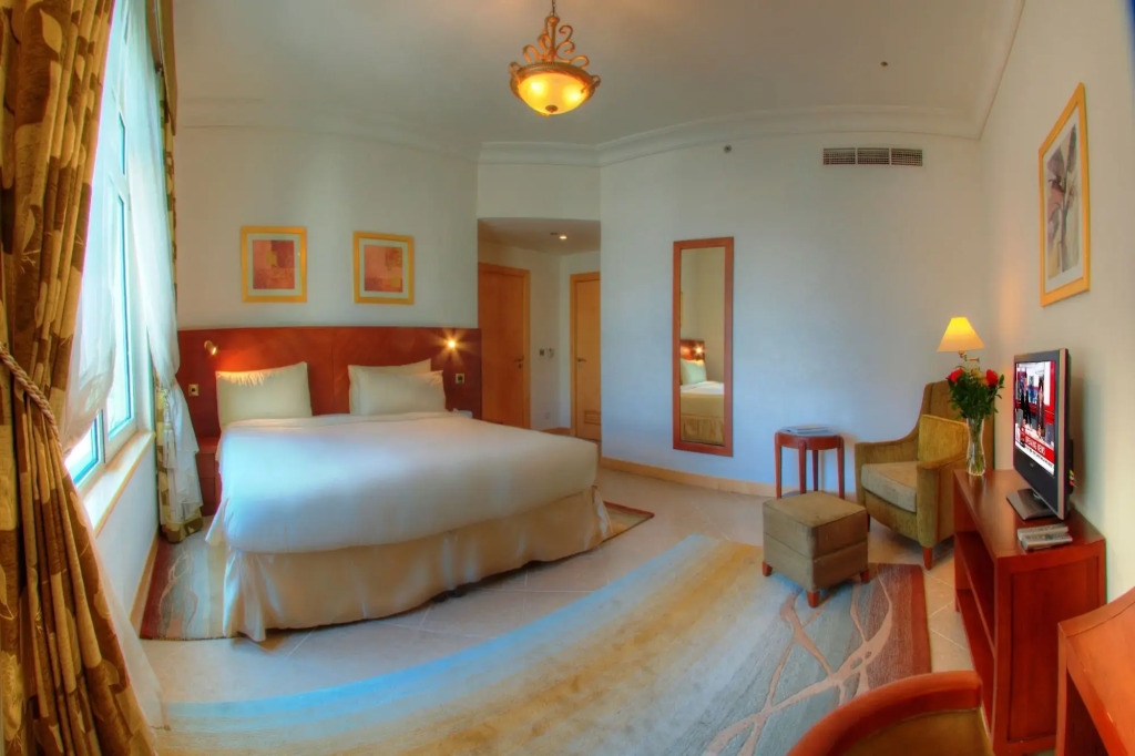 Апарт-отель Royal Club at Palm Jumeirah