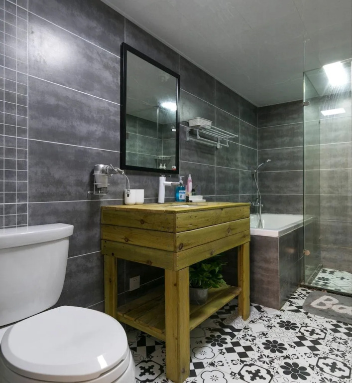 Henry's Apartment- Taikang Road