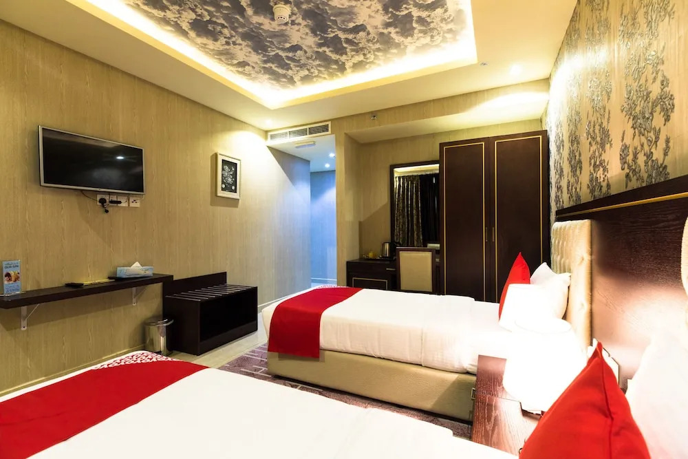Voyage Hotel