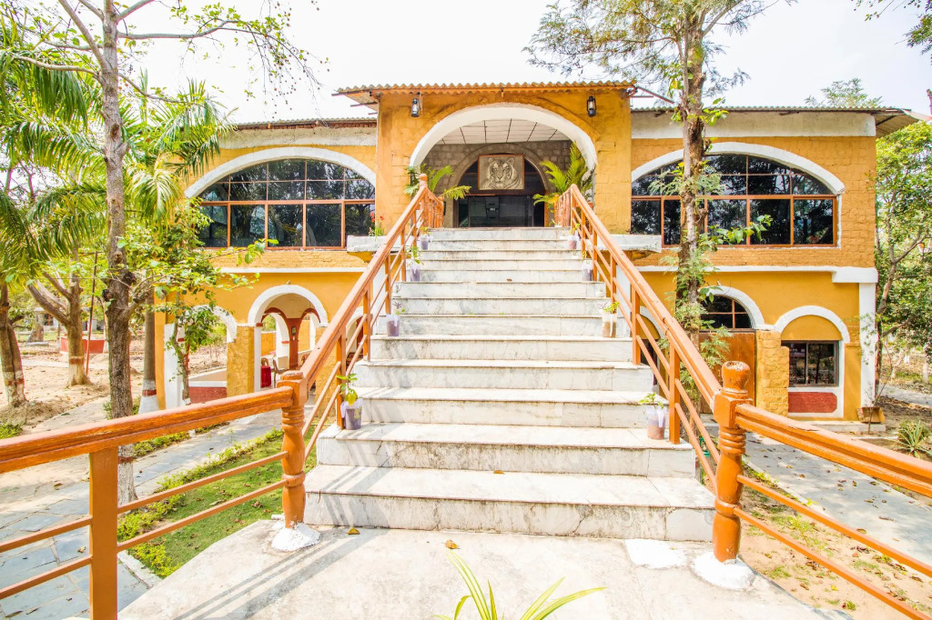 Jungle King Resort