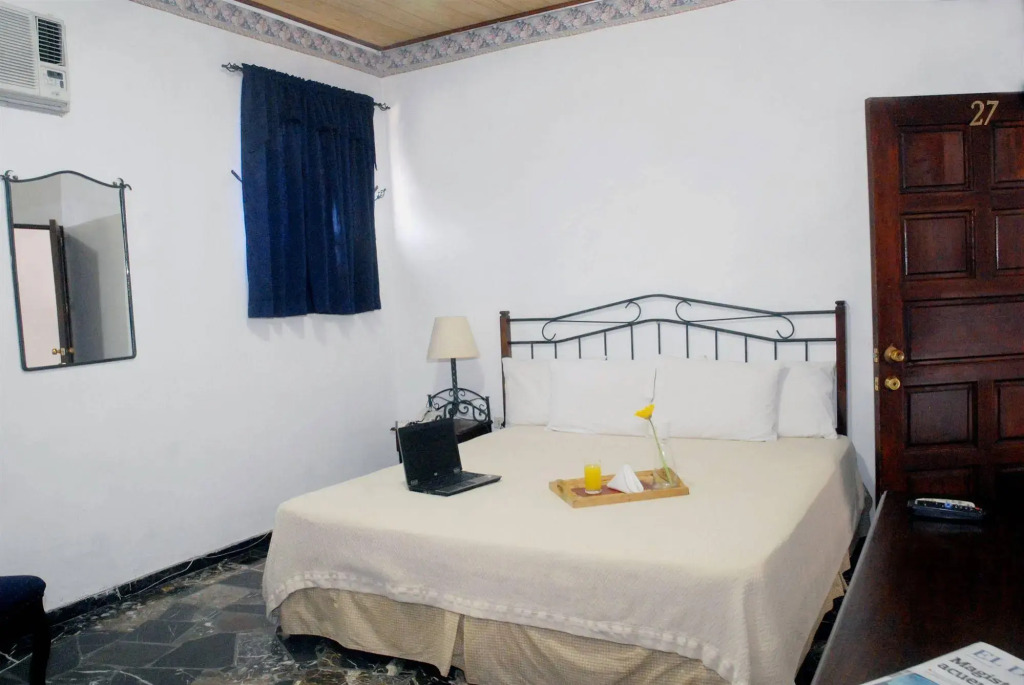 Hotel Santa Elena